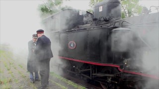 Följ med på en resa med ånglok och rälsbuss