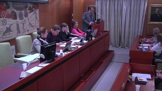 Besvarande av motion från Ed Kahrs (M) om att införa tvåskift i skolorna