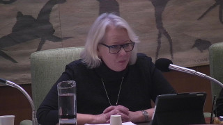 Inledning av ålderspresident Ingvor Bergman (S)
