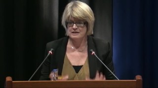 Interpellation: Om självmord och Internet