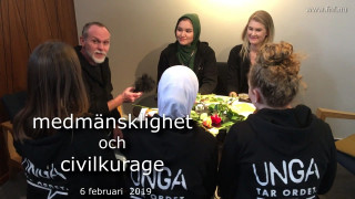Unga tar ton