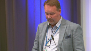 Motion om cochleaimplantat för vuxna