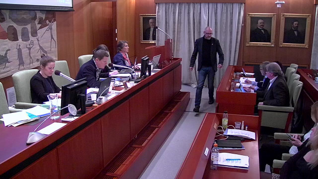 Redovisning av obesvarade motioner april 2017