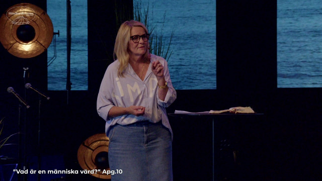 Vad är en människa värd? - Anna Ahlström