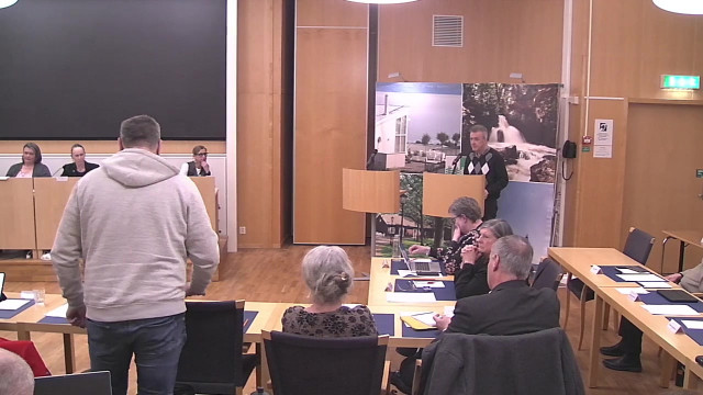 12. Interpellation: Nedläggning av Bruk för alla