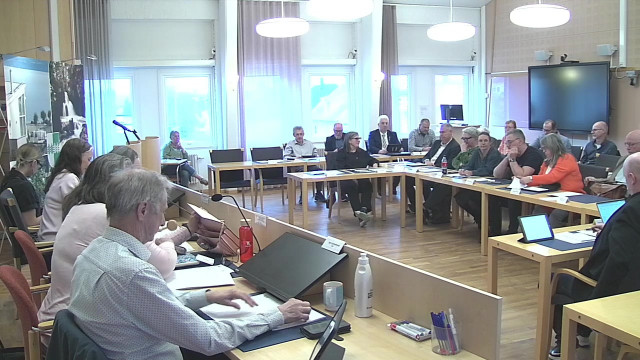 Extra ärenden: Avsägelse och fyllnadsval