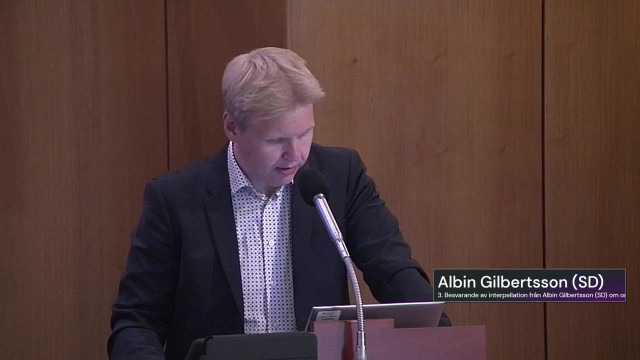 3. Svar på interpellation om vildsvin i Falköping